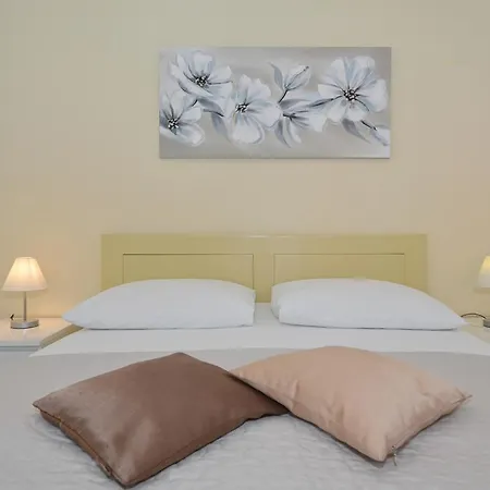 Apartment Klaudia Trogir