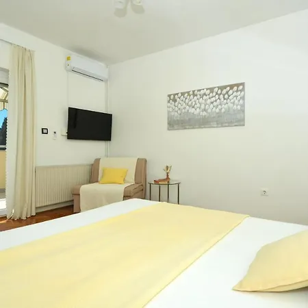 Klaudia 트로기르