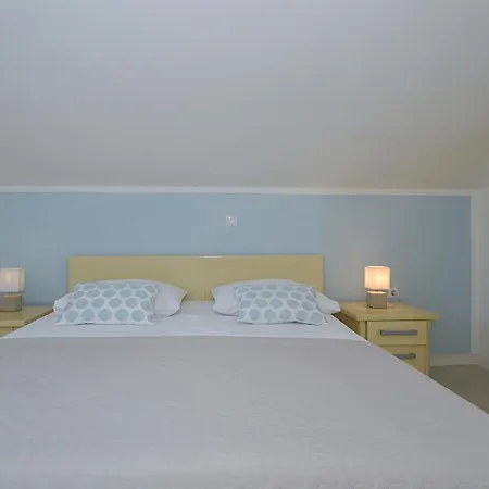 Klaudia * 트로기르