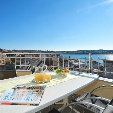 아파트 Klaudia 트로기르